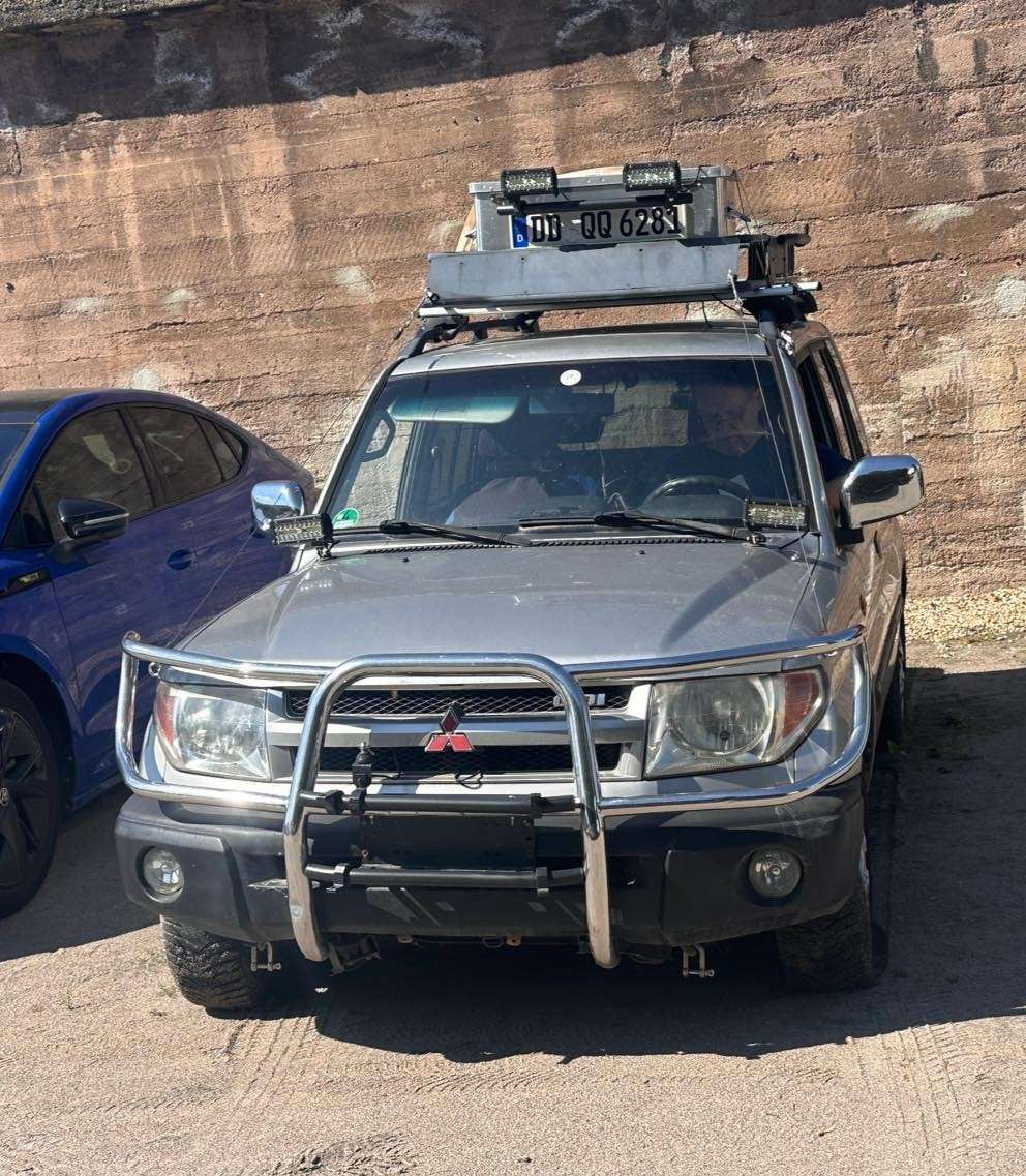 Second hand Mitsubishi Pajero 2.0