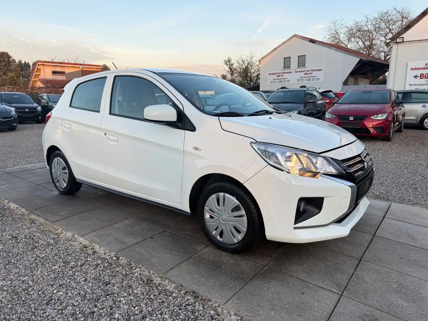 Mitsubishi Space Star Basis Sportsitze Sport Lenkrad Weiß - 1