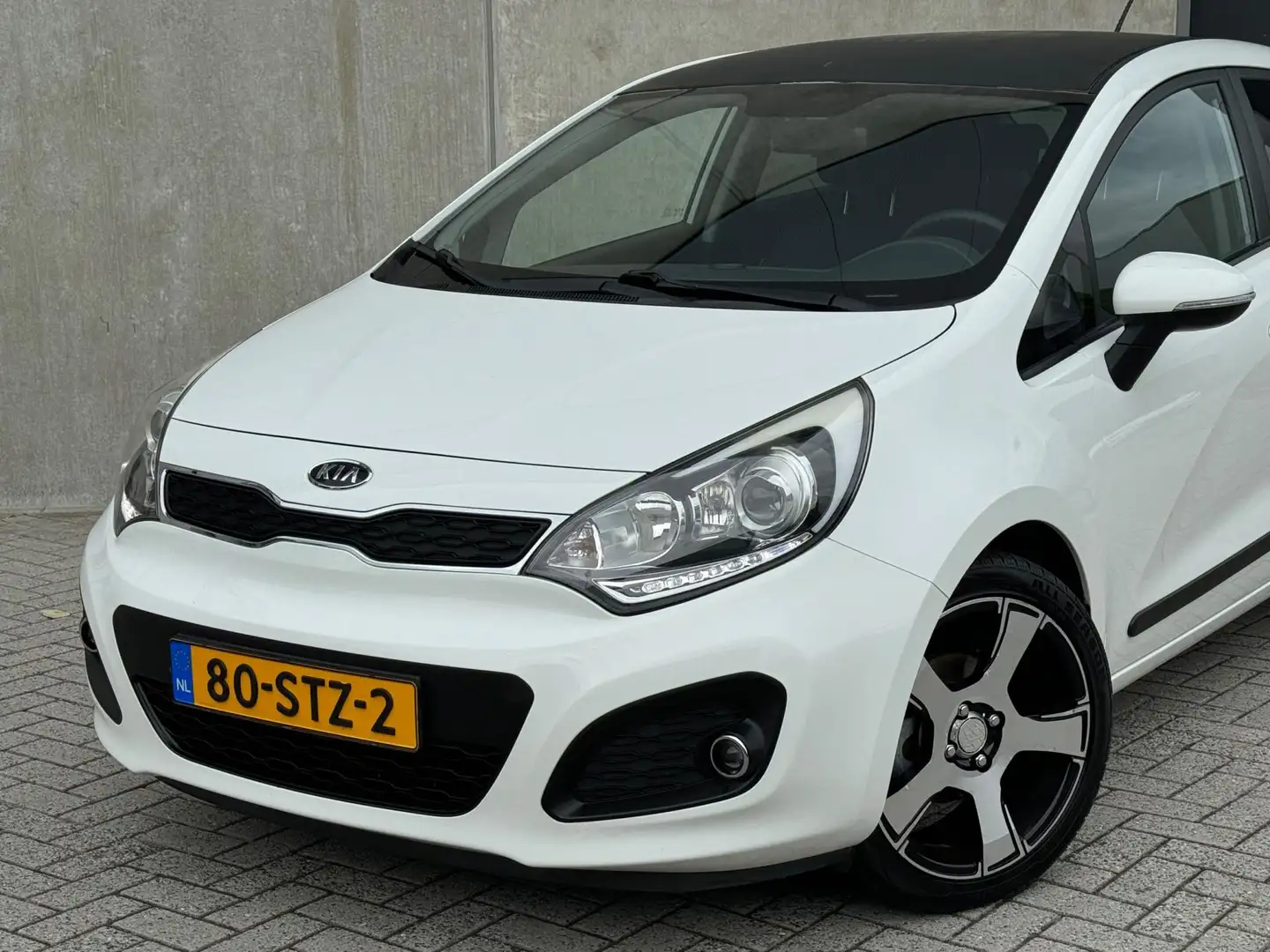 Kia Rio 1.2 CVVT 5DRS 2011 Wit NAP|NWE APK|2E EIG. White - 2