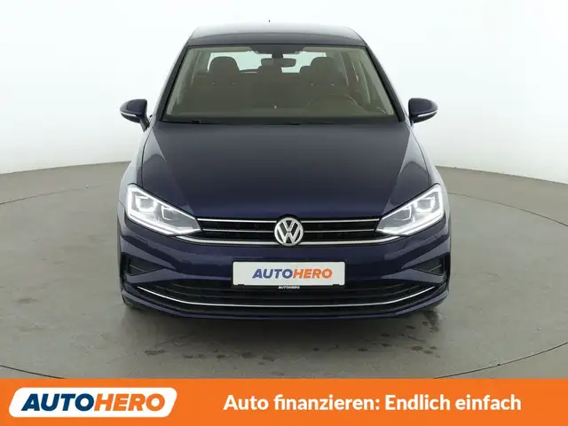 Volkswagen Golf view 9