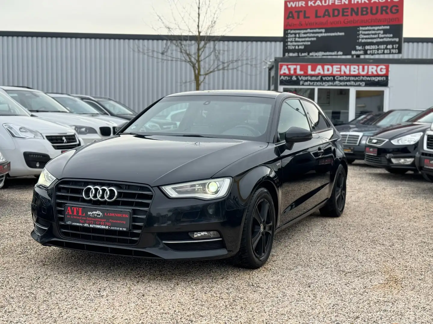 Audi A3 S line Sportpaket Noir - 1