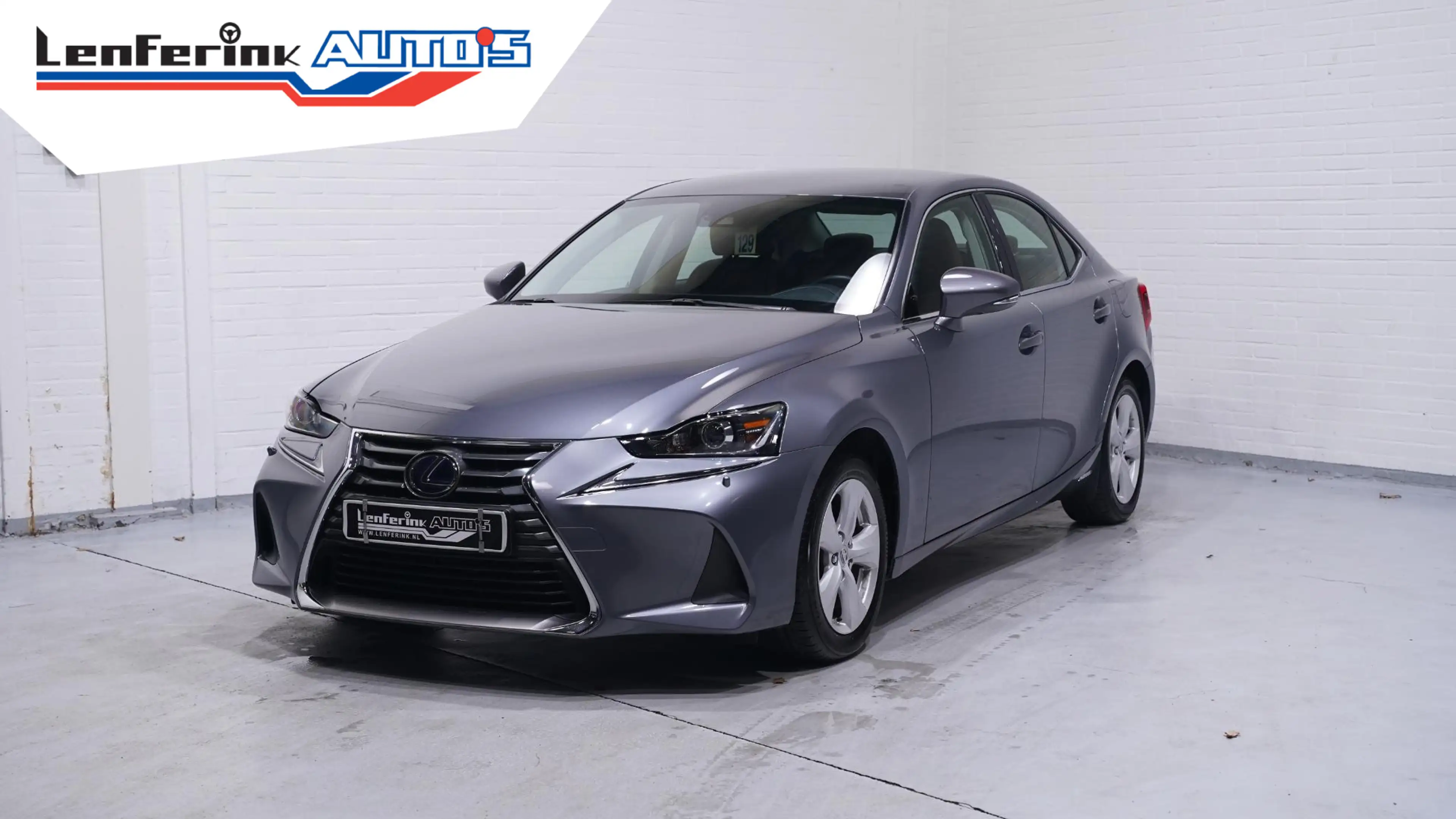 Lexus IS 300 300h Hybrid Navi Leder Clima Led koplampen PDC NAP