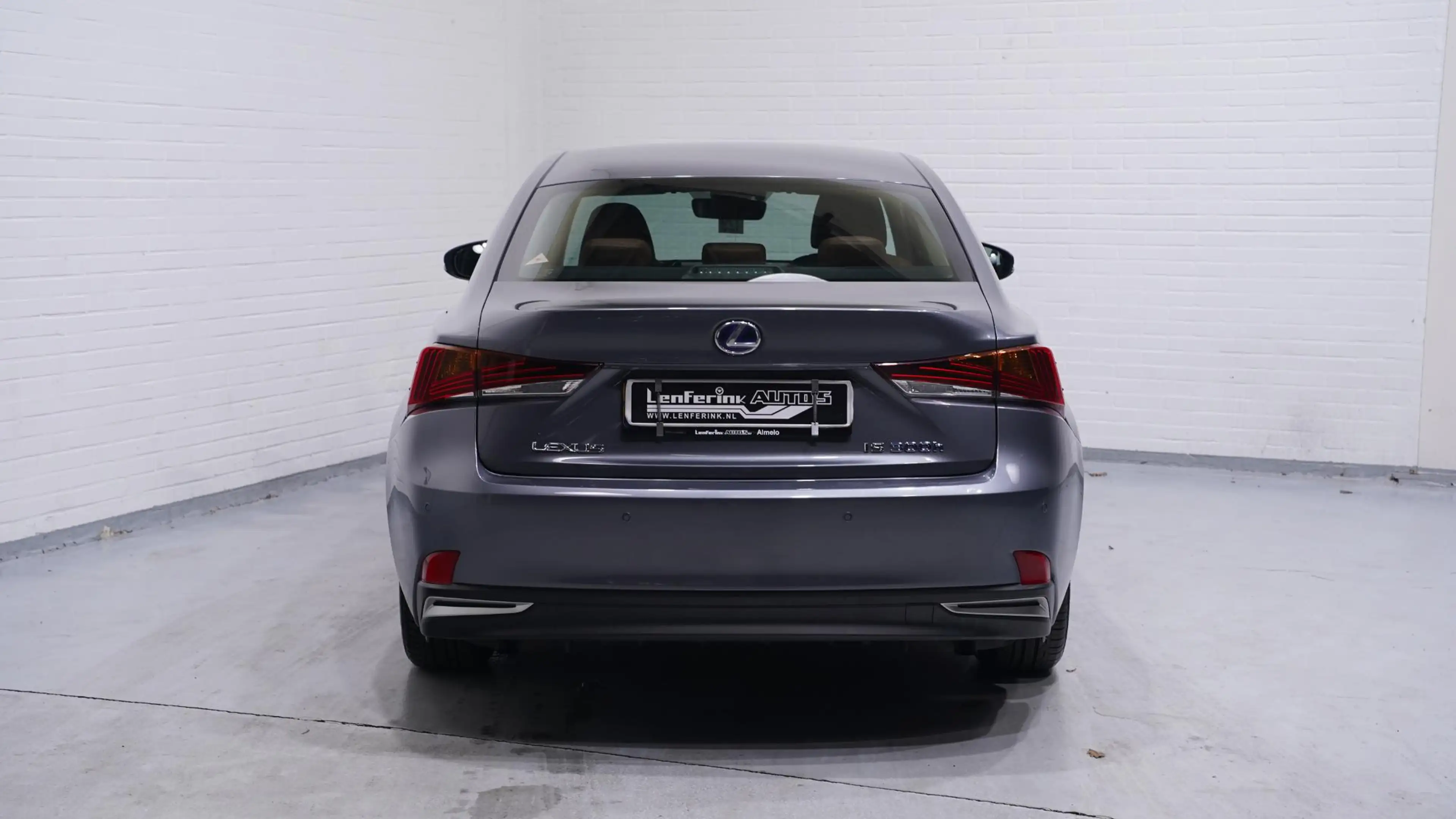 Lexus IS 300 300h Hybrid Navi Leder Clima Led koplampen PDC NAP — photo 6