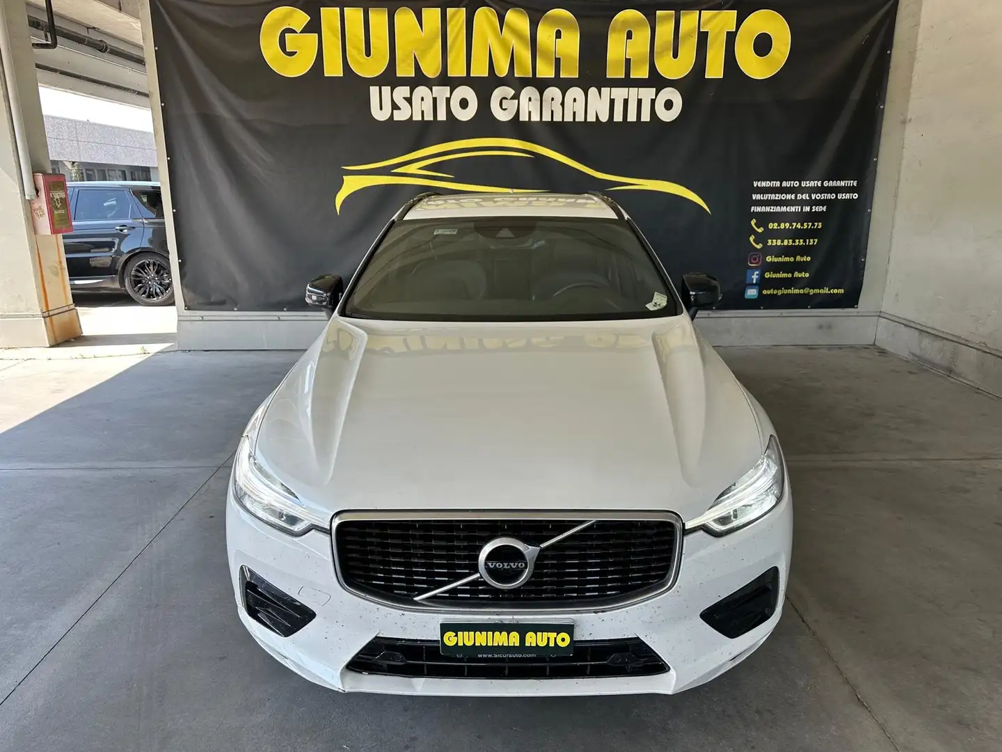 Volvo XC60 XC60 4x4 2.0 b5 R-design auto my20 Weiß - 2