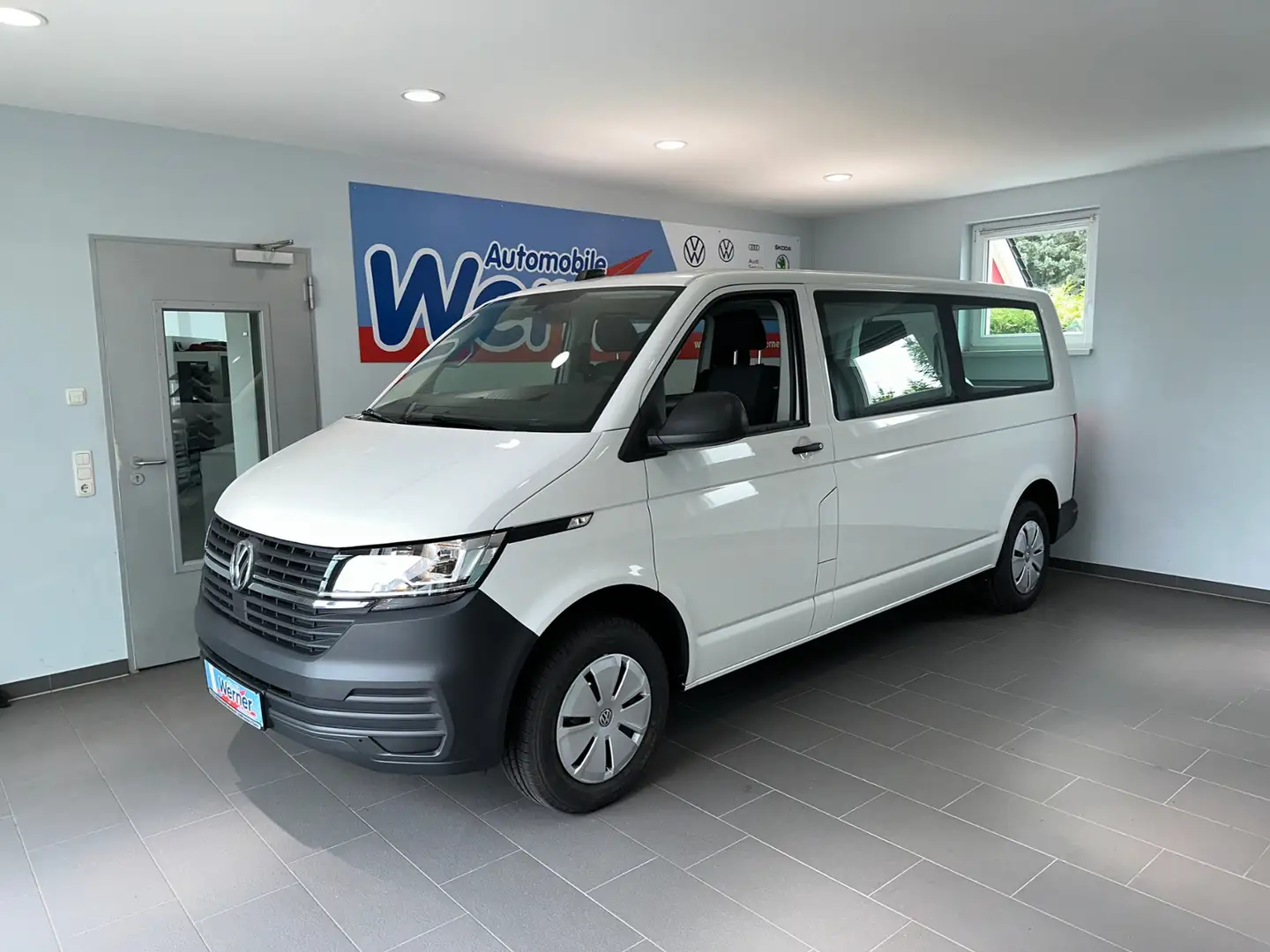 Volkswagen T6.1 Transporter Kombi LR 2.0TDI Blanc - 1