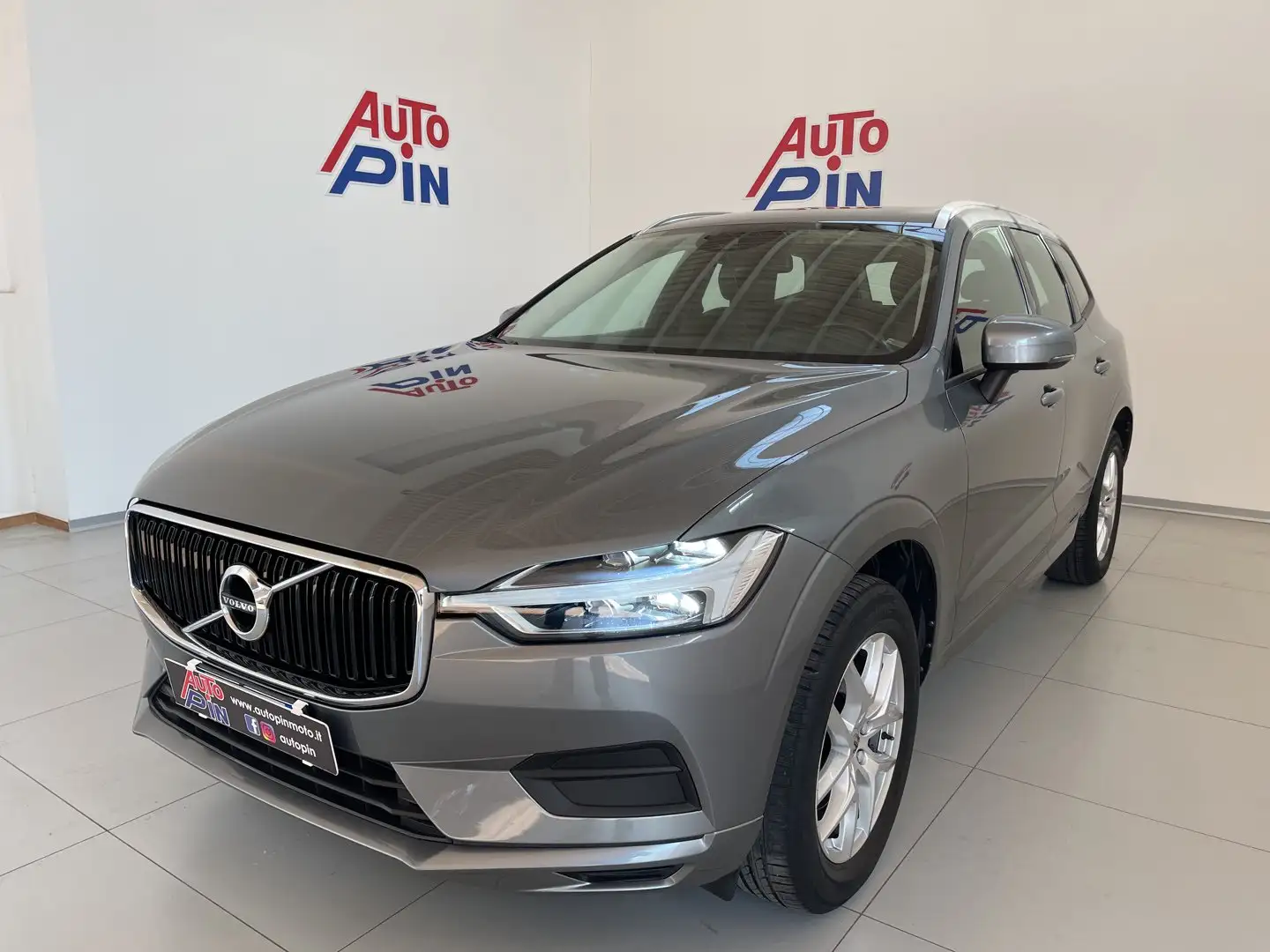 Volvo XC60 D4 AWD Geartronic Business - 1