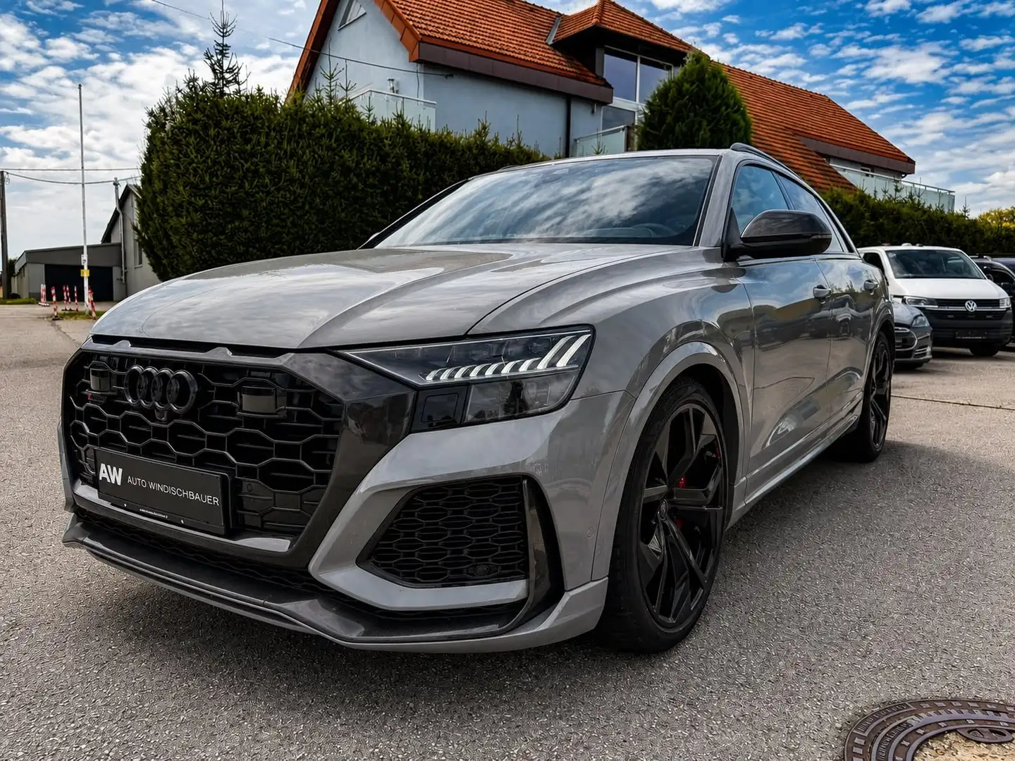 Audi Q8 RS 4.0 TFSI quattro *VOLL*Keramik*RS-Package*AHK Grau - 1