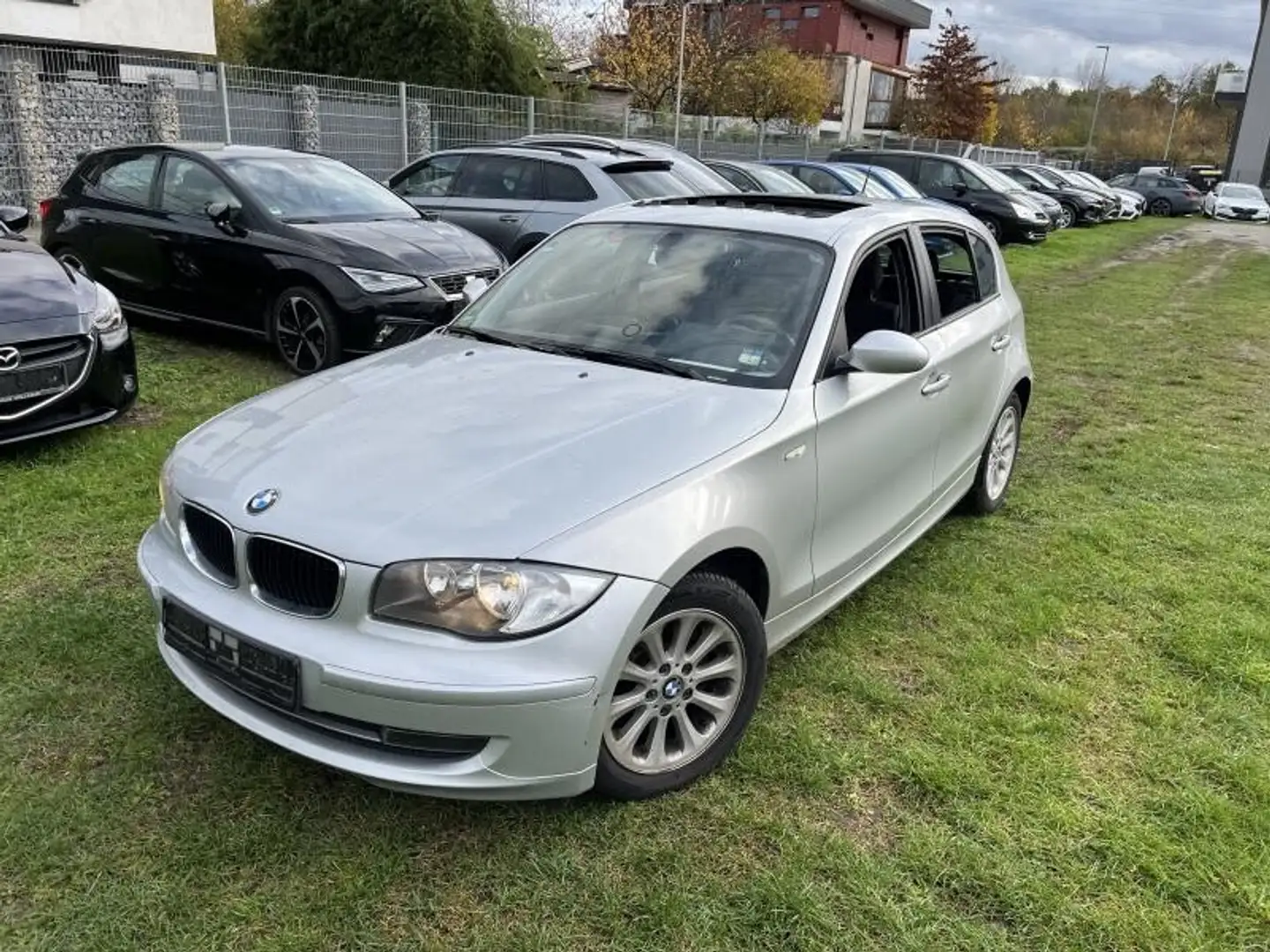 BMW 116 i S-Dach PDC SHZ Gris - 1