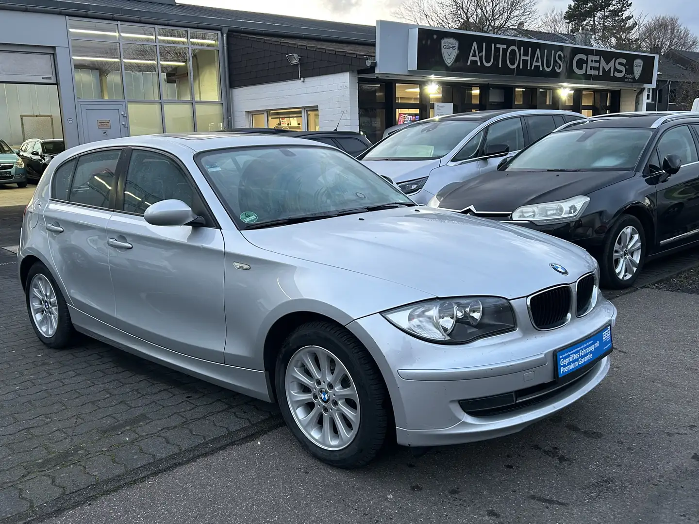 BMW 116 i S-Dach PDC SHZ Gris - 1