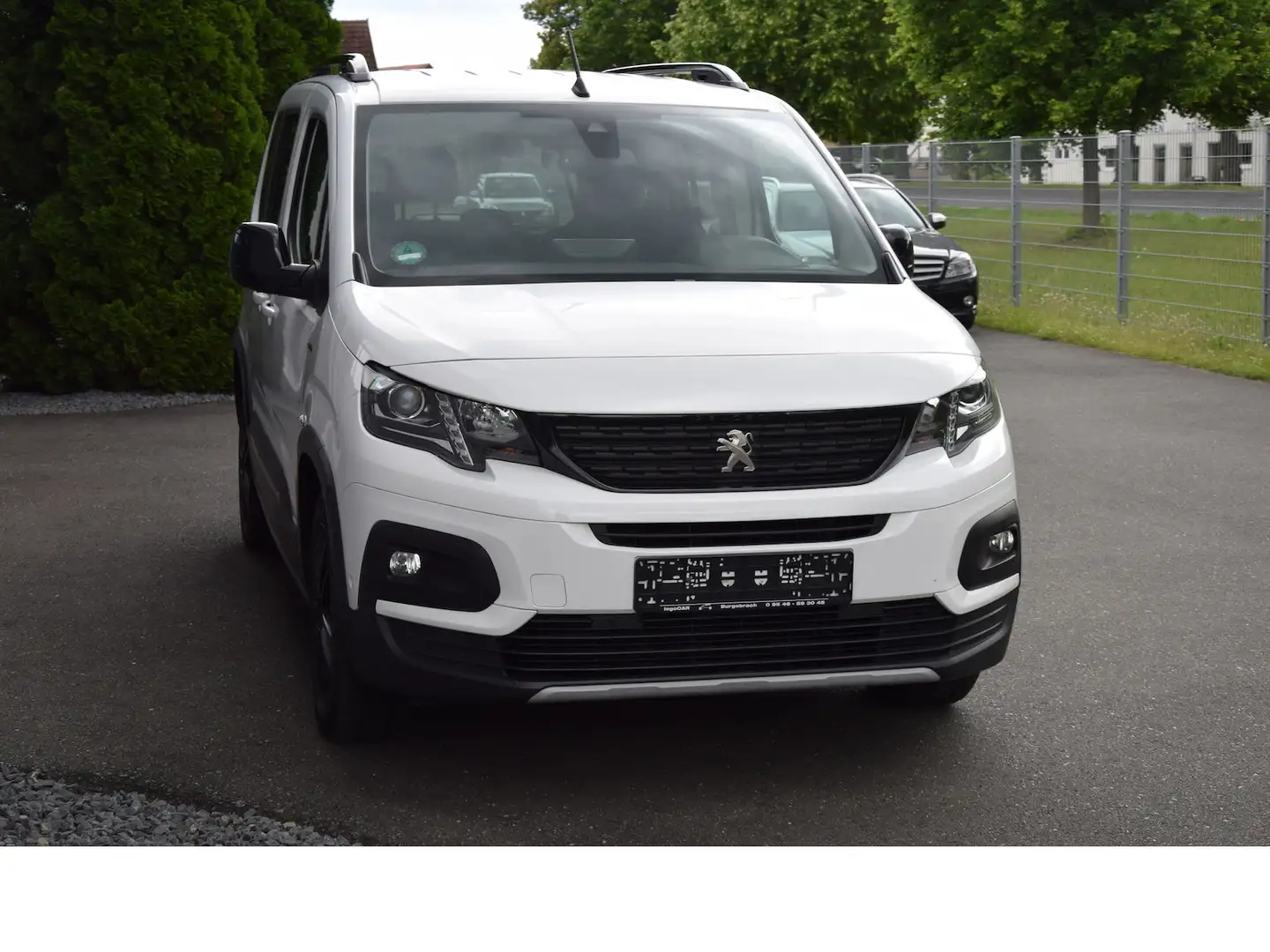 Peugeot Rifter BlueHDI 130 GT-Line Autom. Navi ALU AHK Weiß - 2