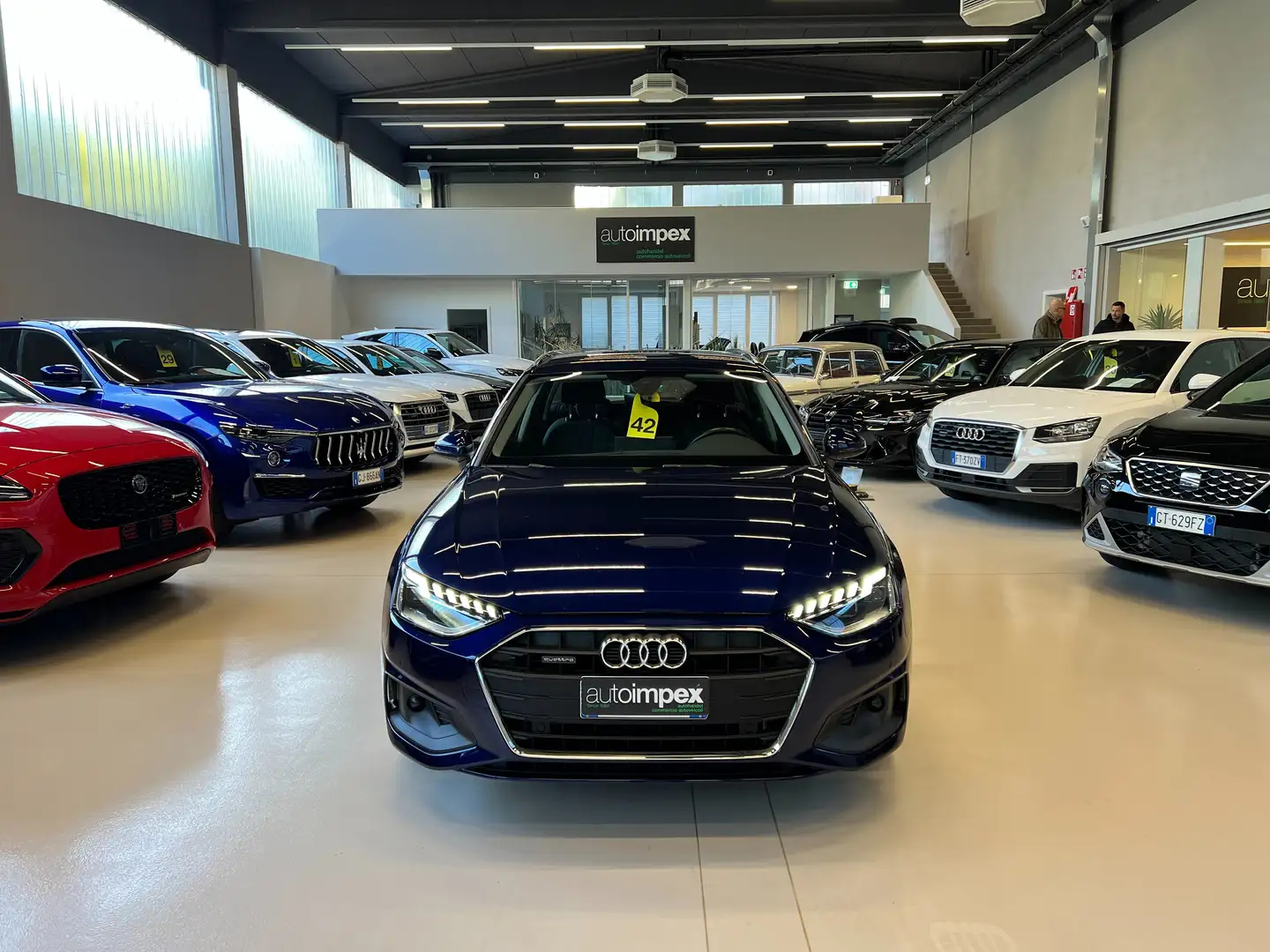 Audi A4 Avant 40 2.0 tdi quattro 190cv s-tronic MATRIX/18" Bleu - 2