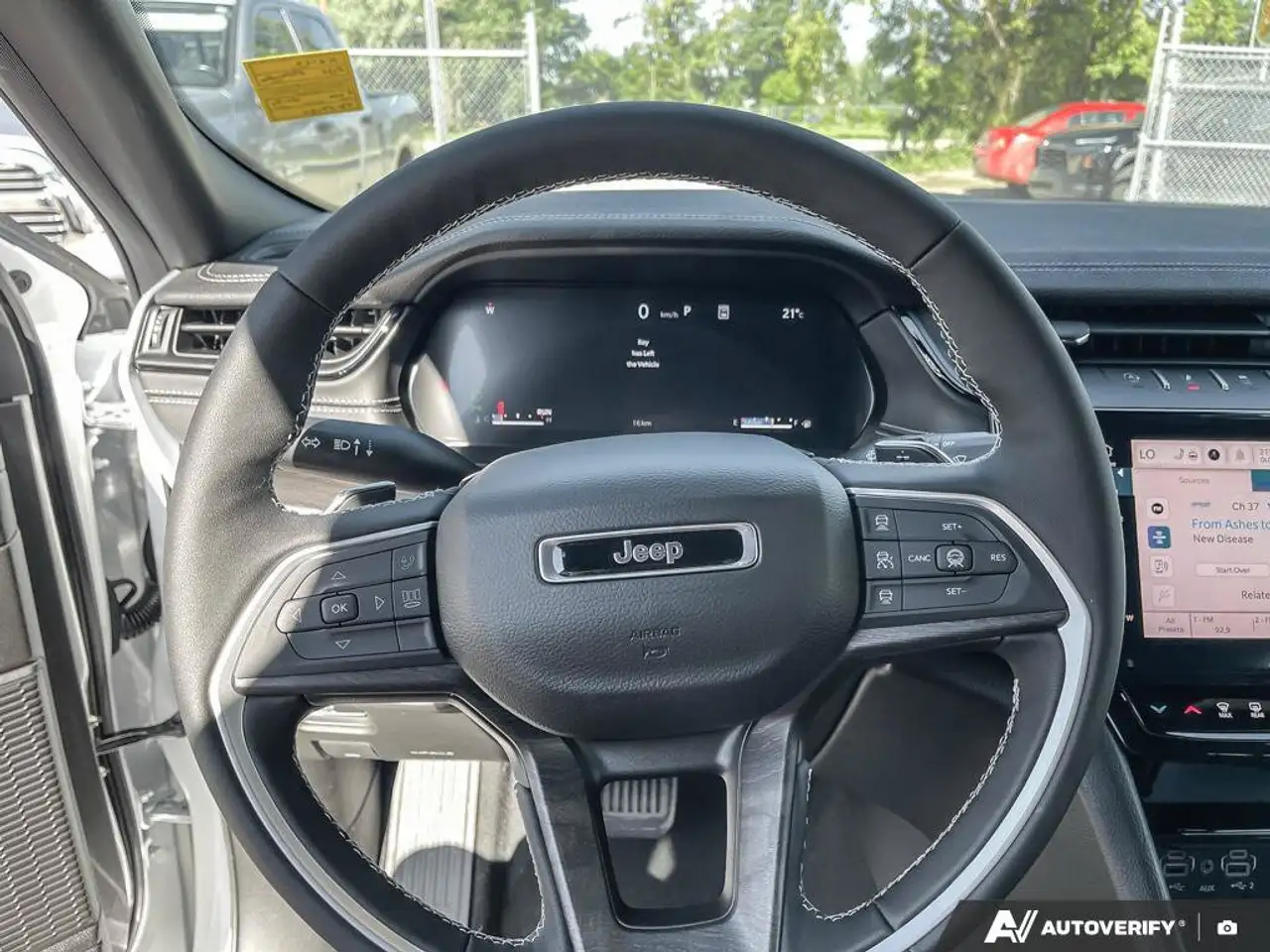 Jeep Grand Cherokee снимка Jeep Grand Cherokee