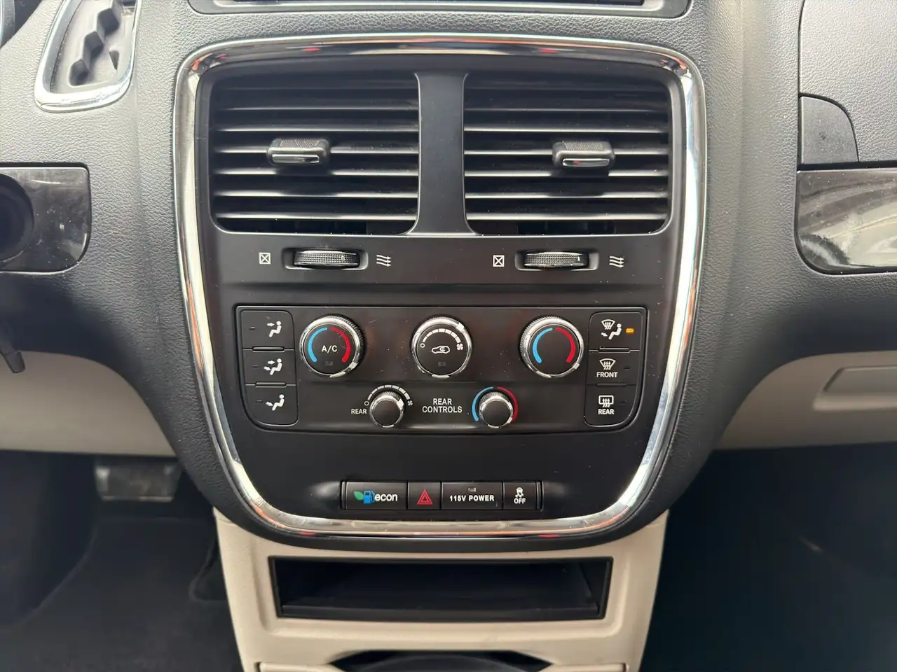 Dodge Grand Caravan fotografie Dodge Grand Caravan