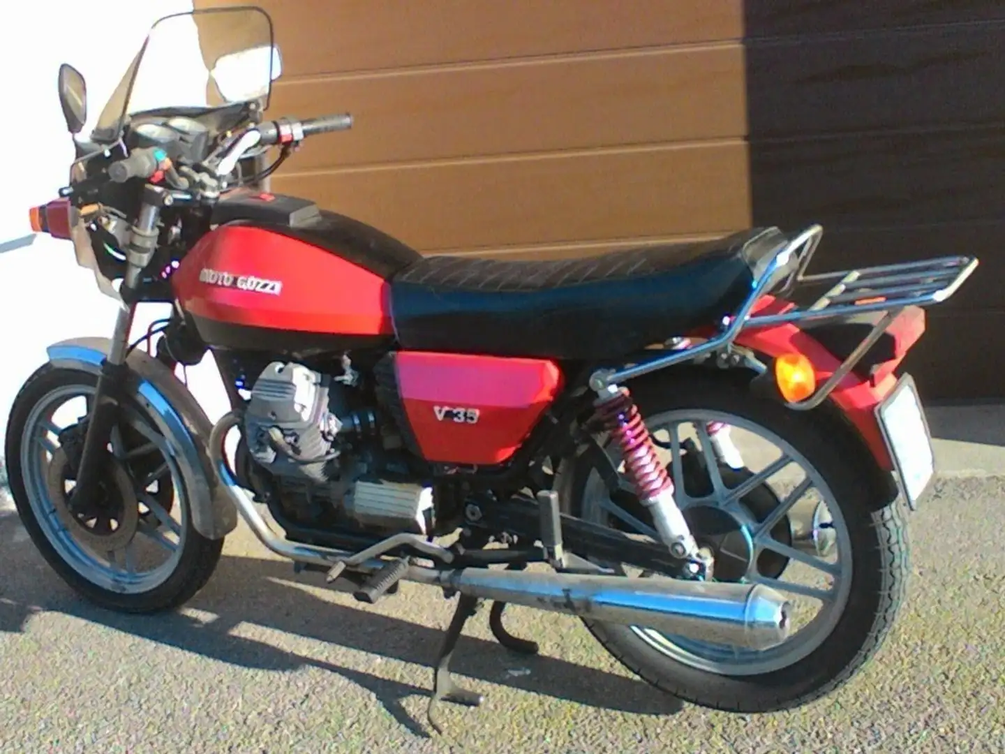 Moto Guzzi V 35 Rosso - 2