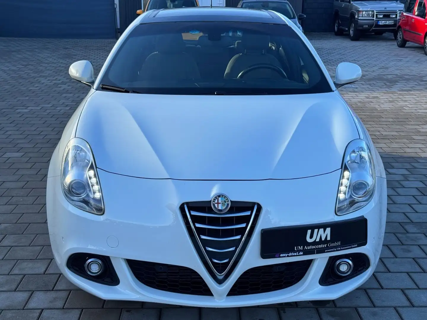 Alfa Romeo Giulietta Turismo 1.4 AUT/PANO/NAVI/DAB/PDC/KLIM Weiß - 2