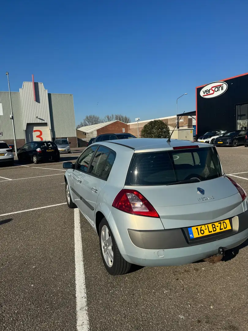 Renault Megane 1.4-16V Dynam. Luxe Gri - 2