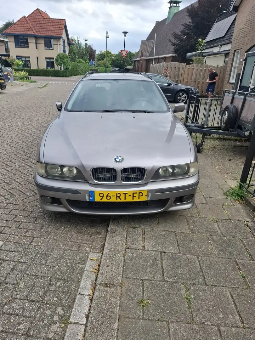 BMW 520 520i touring - 1