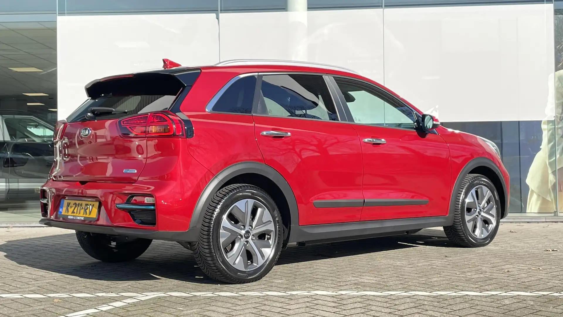 Kia e-Niro ExecutiveLine 64 kWh Navigatie | Elektrisch verste Piros - 2
