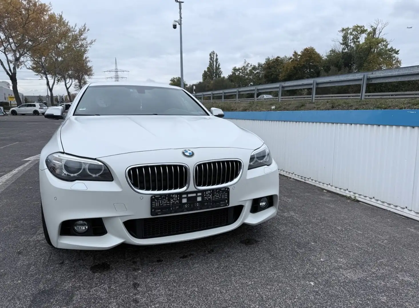 BMW 525 BMW 525d xDrive Neu Insp Top Ausstattung Grau - 1