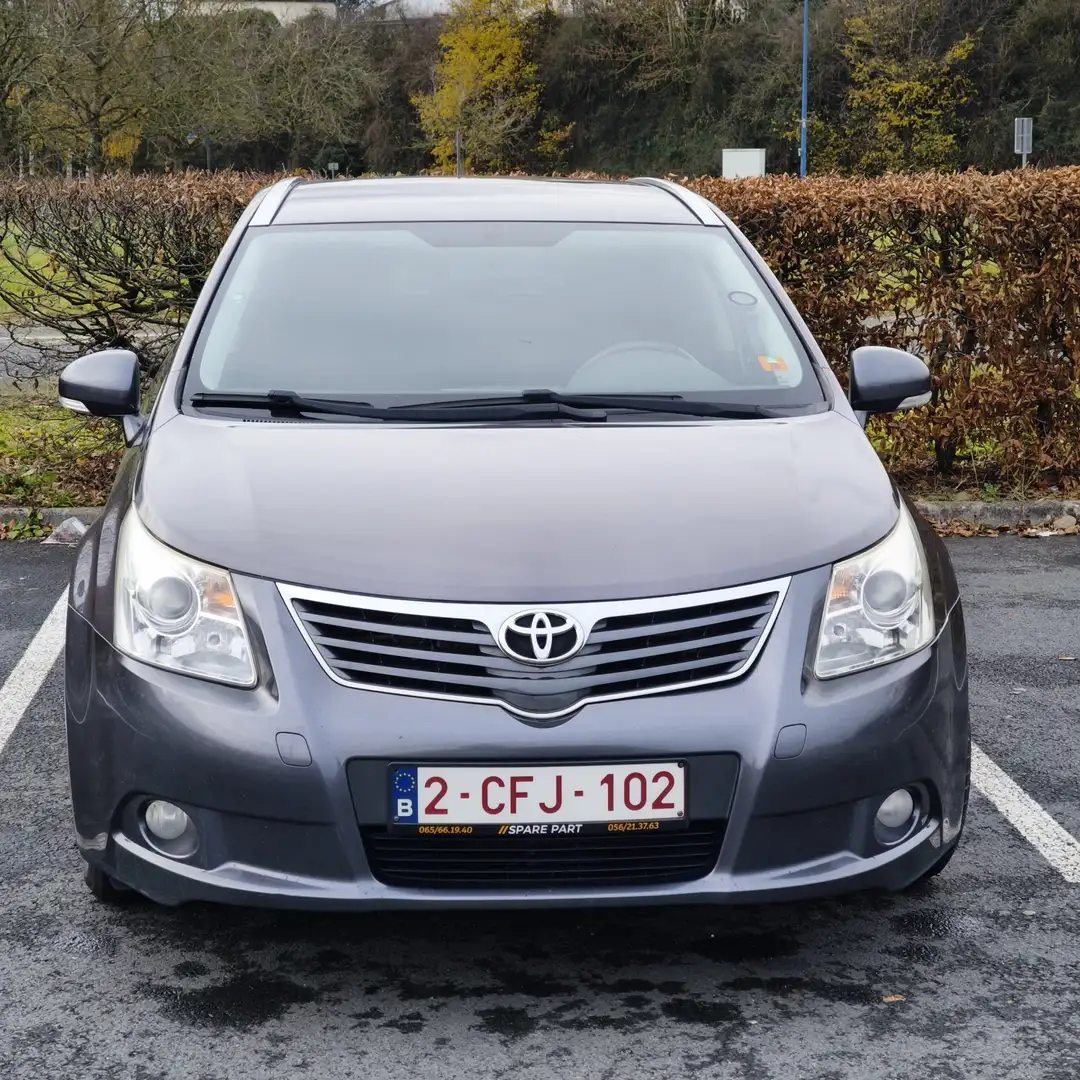Toyota Avensis Combi 2.0 D-4D - 2