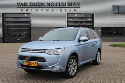 Mitsubishi Outlander 2.0 PHEV Instyle / Schuifdak / Leer / Keyless / N.