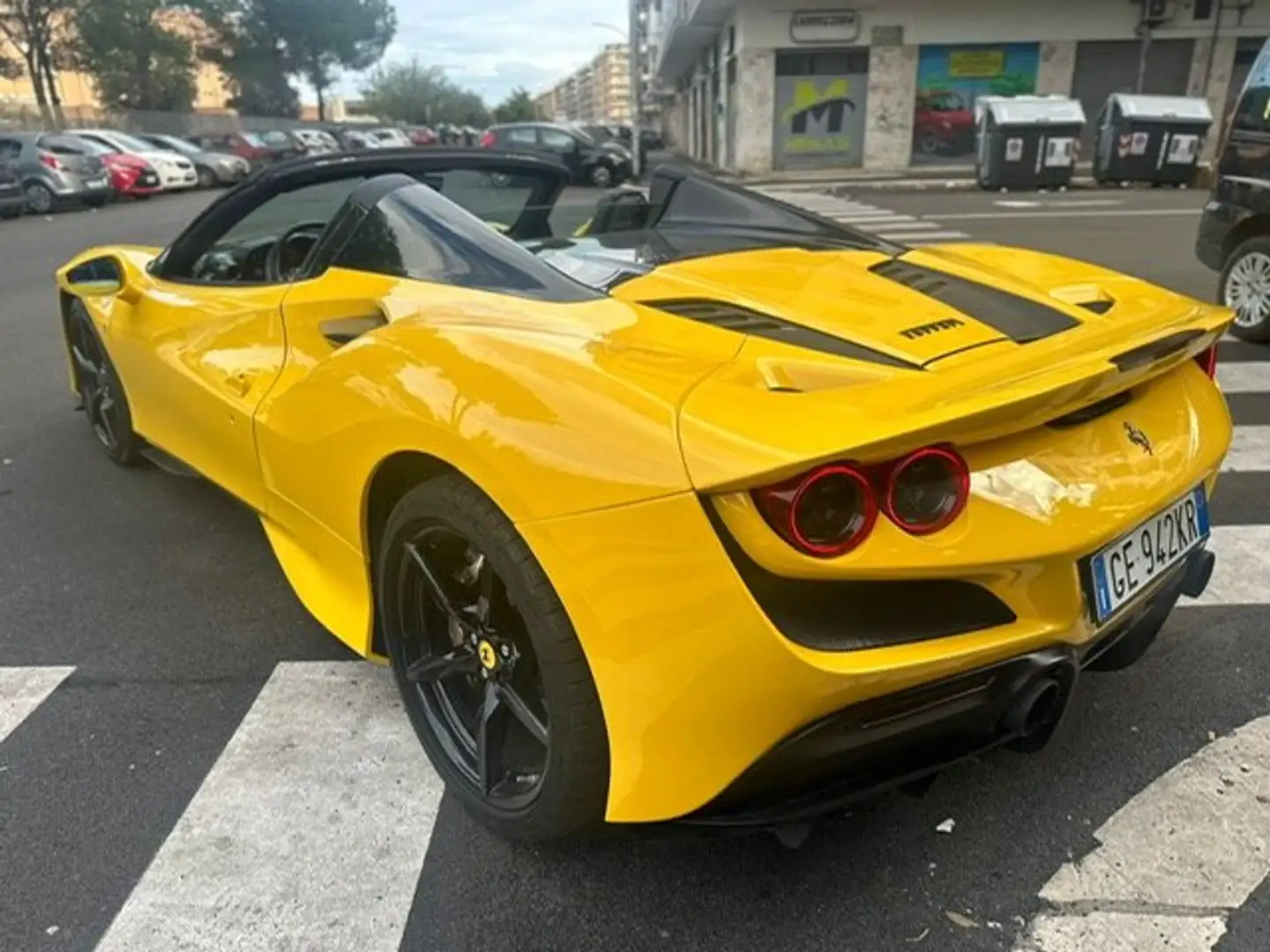 Ferrari F8 Tributo Spider GIALLA SUB.LEASING*GAR.UFF 7 ANNI FINO 28 Oro - 2