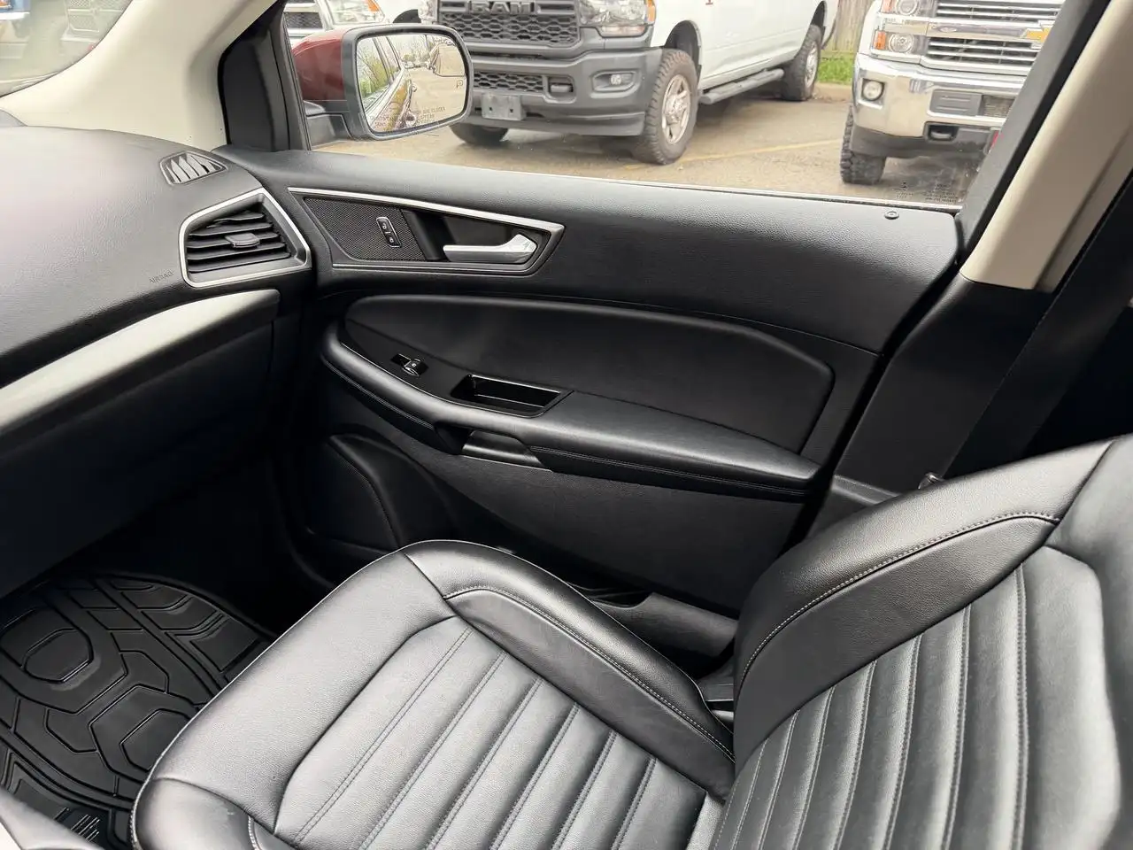 Ford Edge снимка Ford Edge