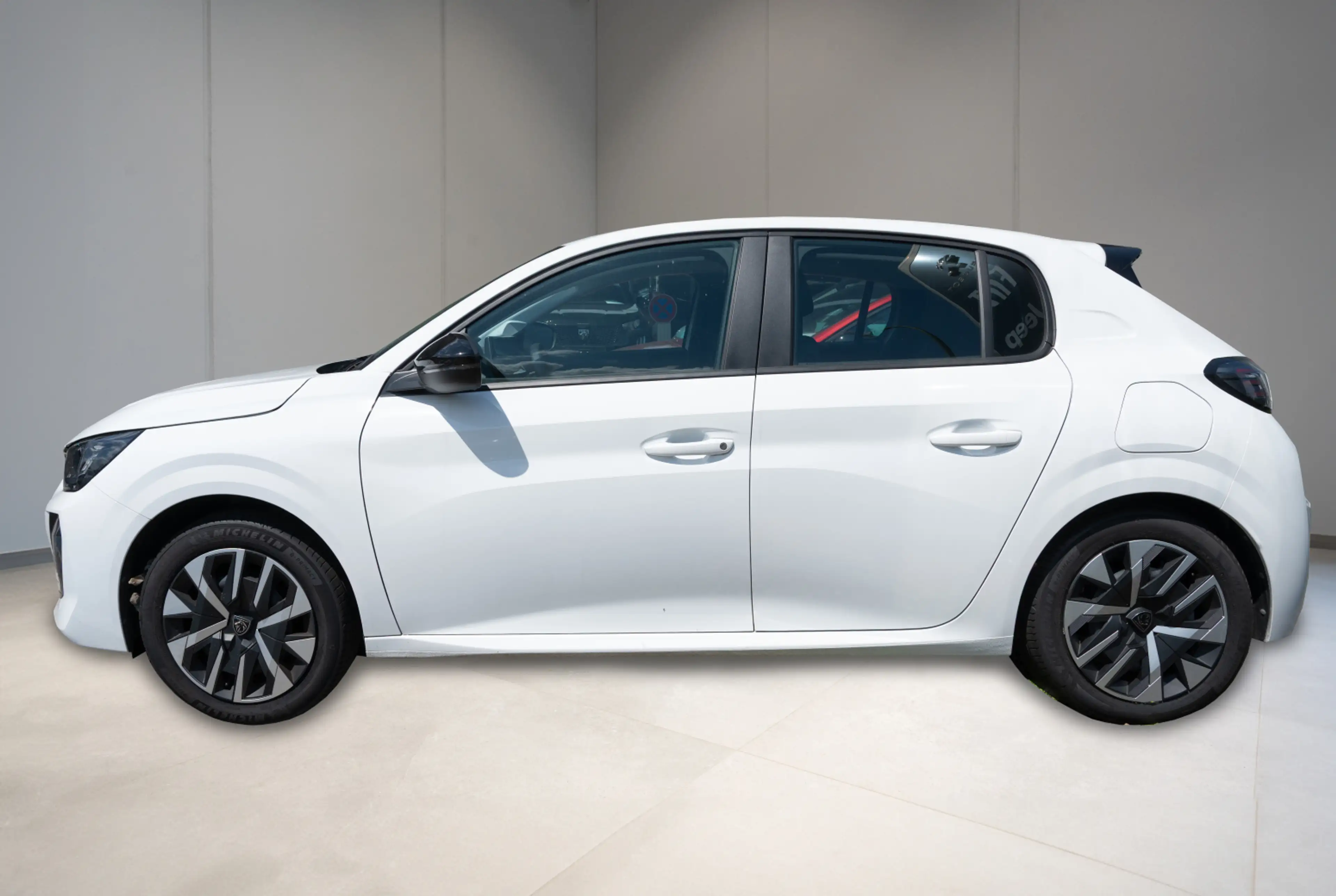 Peugeot 208 Active 1.2 PureTech 75 *MIRRORSCREEN*DAB*TEMPOMAT*SHZ* — photo 4