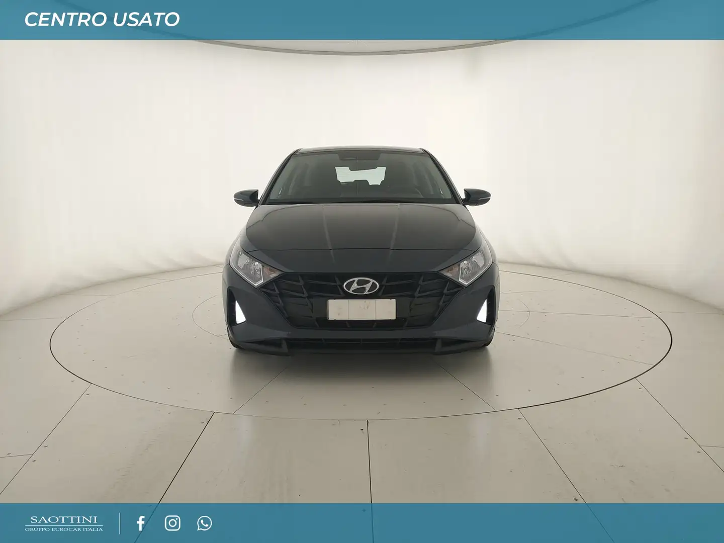 Hyundai i20 1.2 mpi Connectline Gris - 2