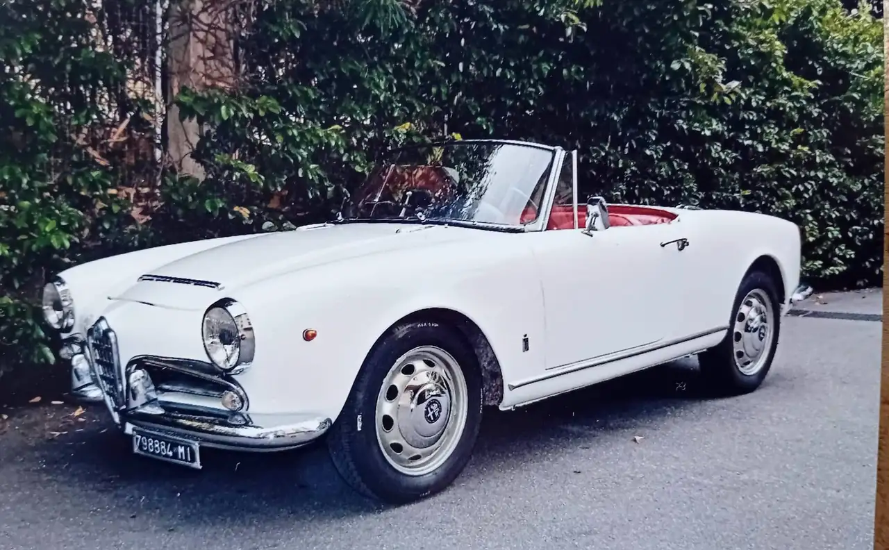 Alfa Romeo Giulia Spider 1600, foto 1