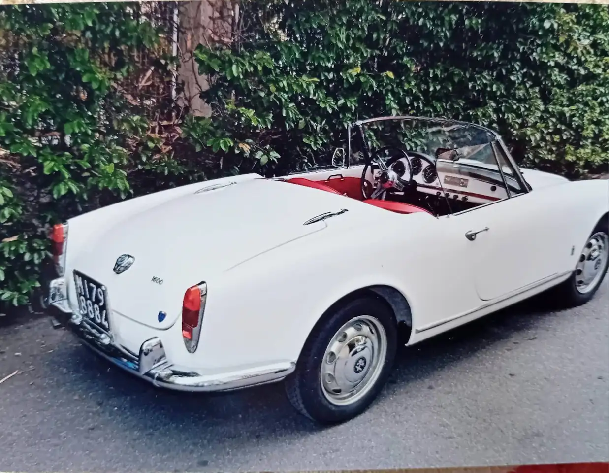 Alfa Romeo Giulia Spider 1600, foto 2