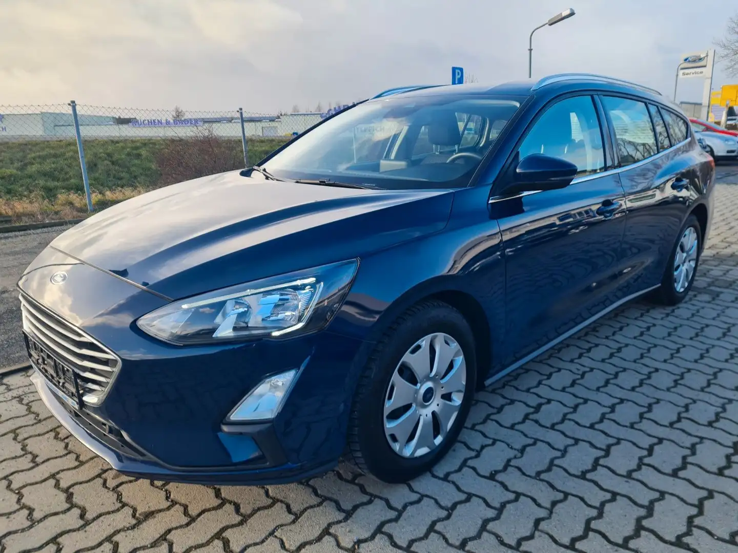 Ford Focus Turnier Cool & Connect Blau - 2