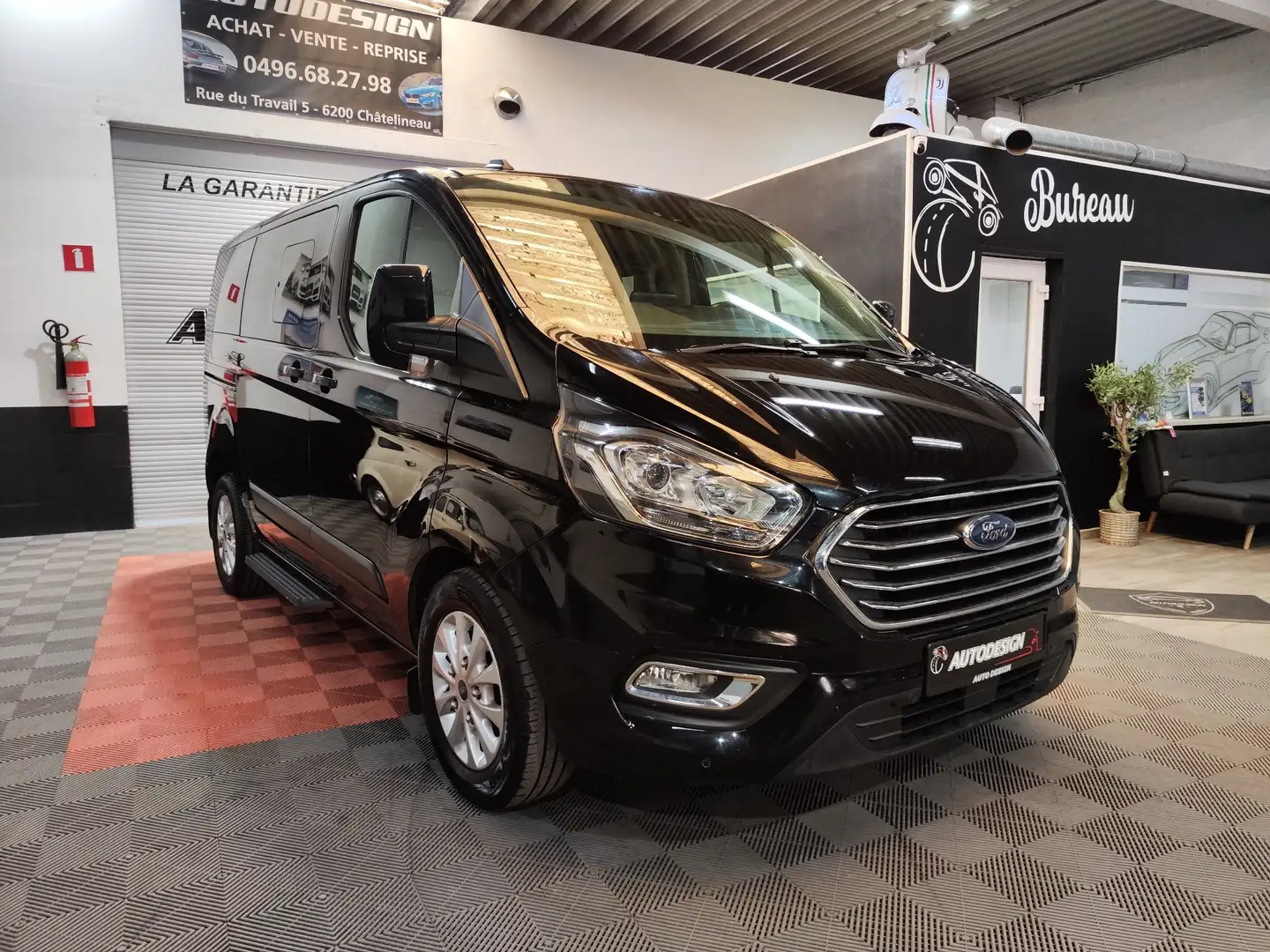 Ford Tourneo Custom 2.0 TDCi L1H1 // Automatique // 8 Places Zwart - 1