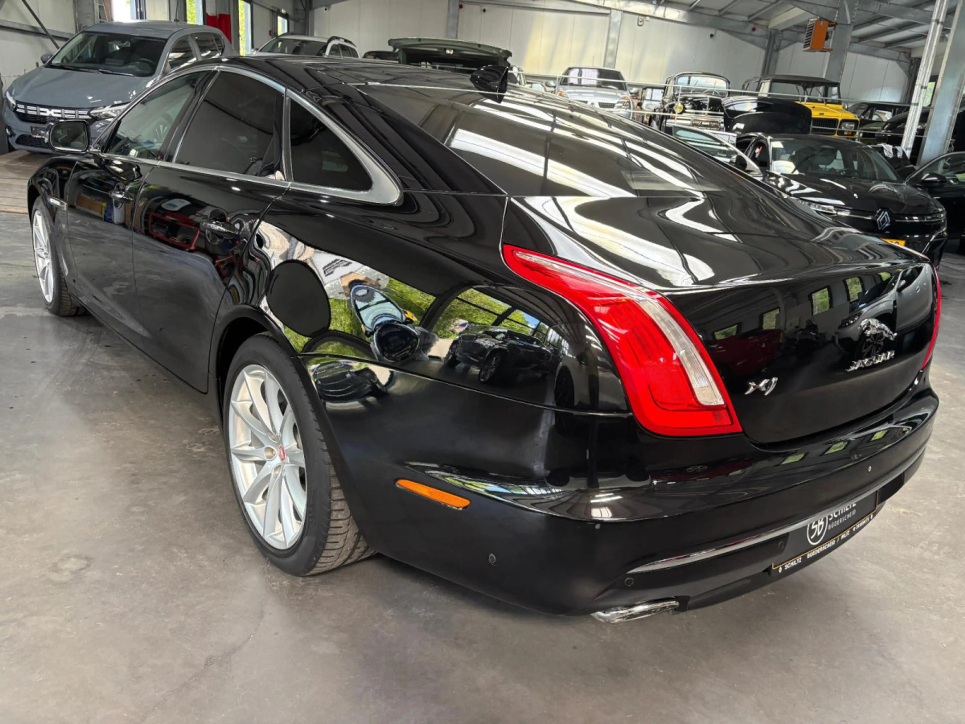 Jaguar XJ V6 3.0 Diesel 300HP — photo 5