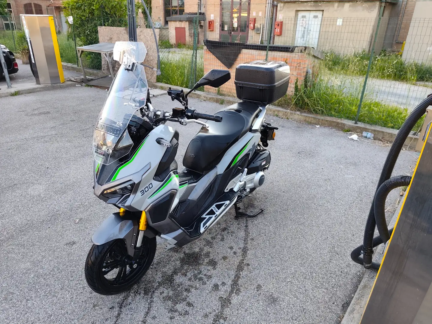 KL Motors Brera X 300 Vert - 2