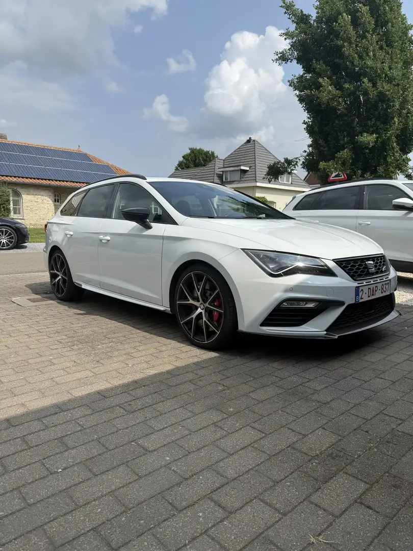 SEAT Leon ST 2.0 TSI Start&Stop 4Drive DSG Cupra 300 Edition Wit - 1