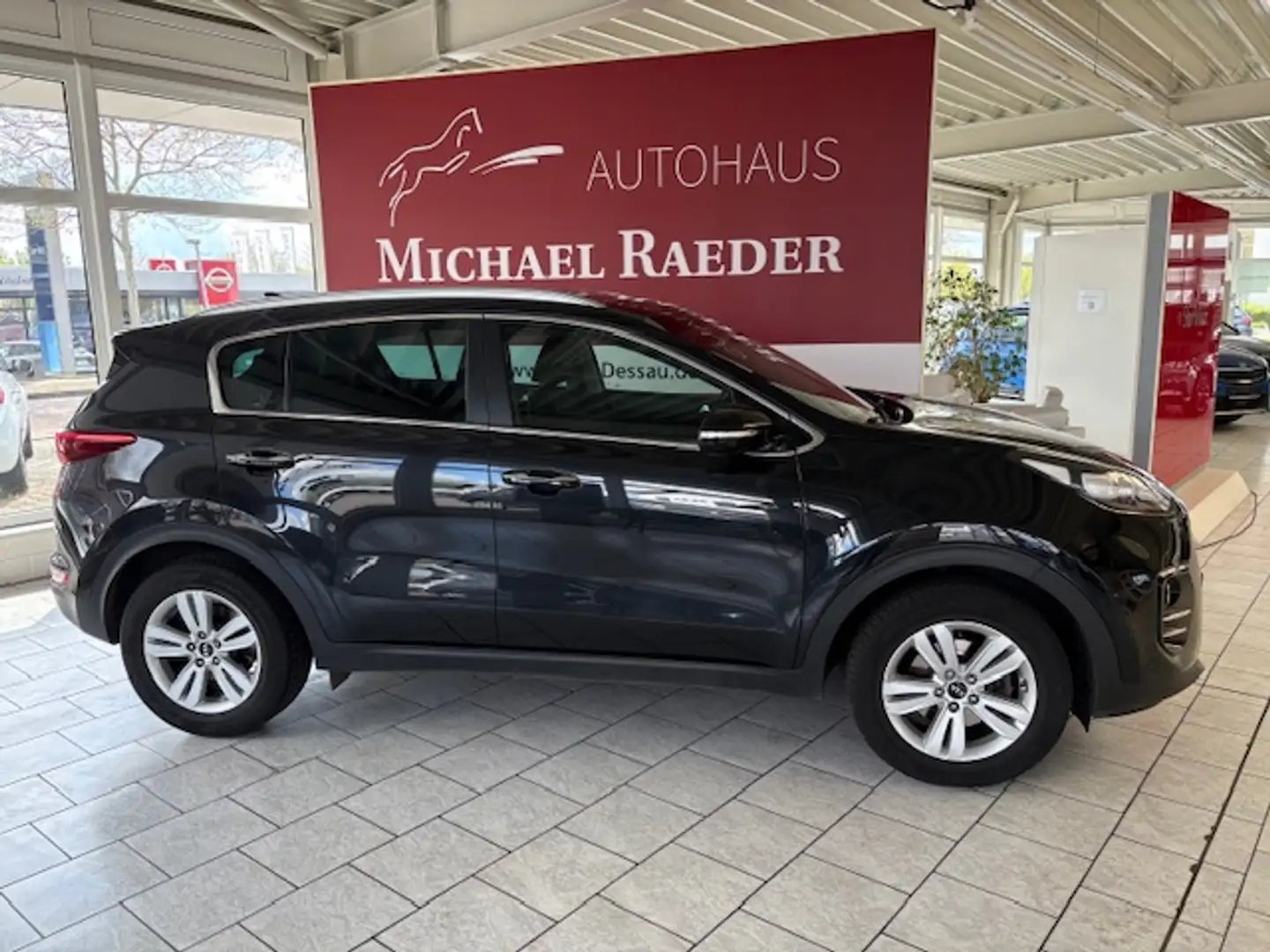 Kia Sportage Vision 2-Zonen Kilma Navi Kamera Noir - 1