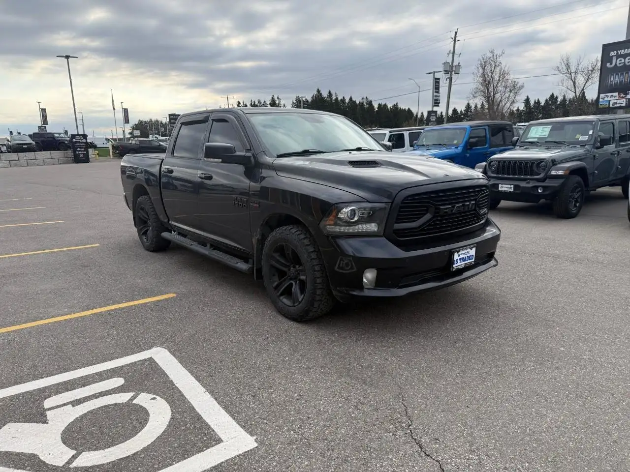 RAM 1500 снимка RAM 1500