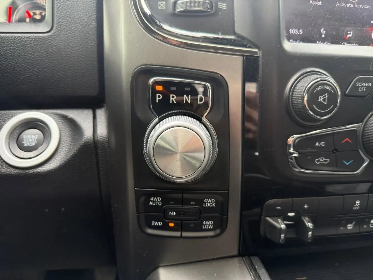 RAM 1500 снимка RAM 1500