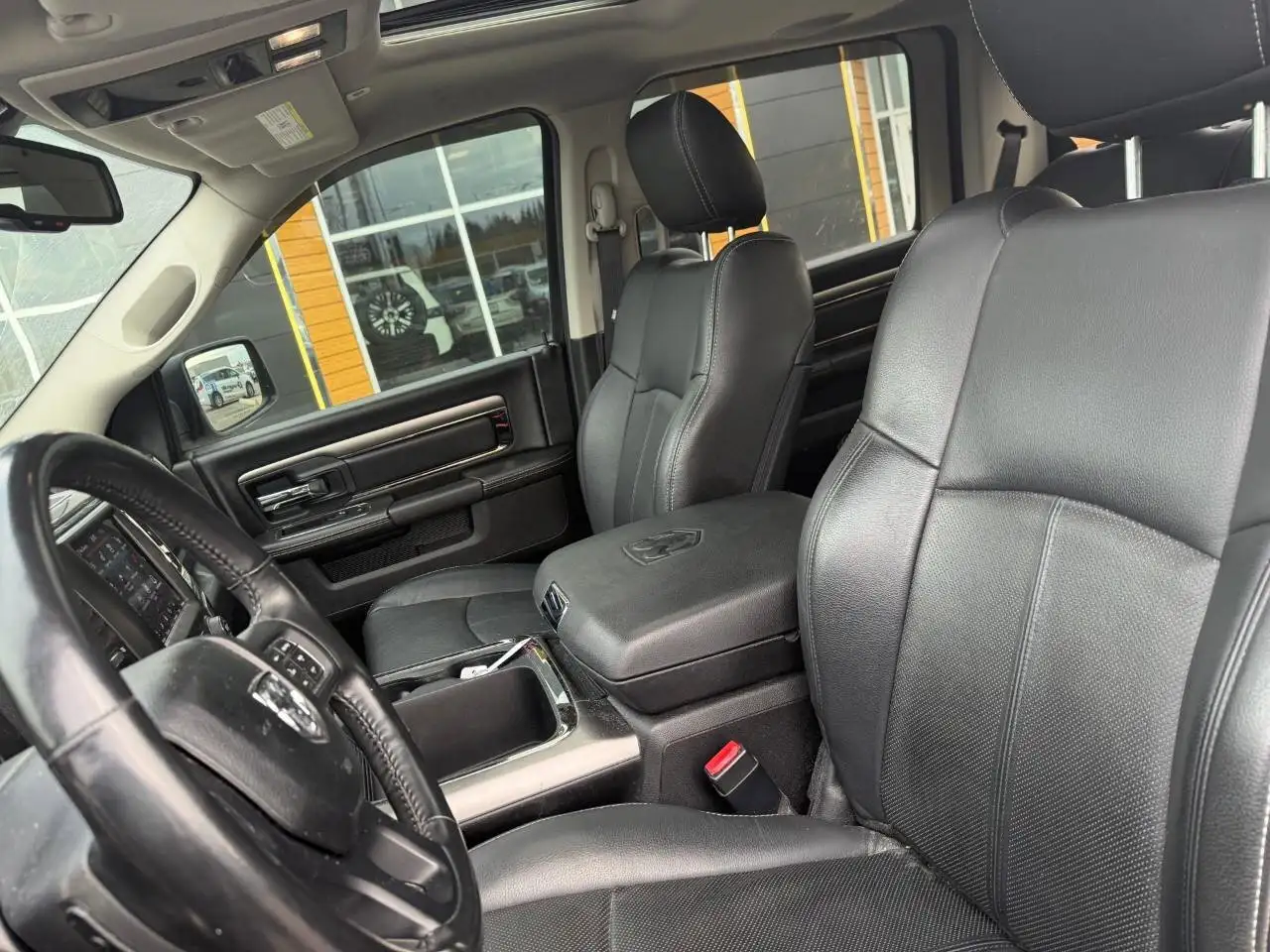 RAM 1500 снимка RAM 1500