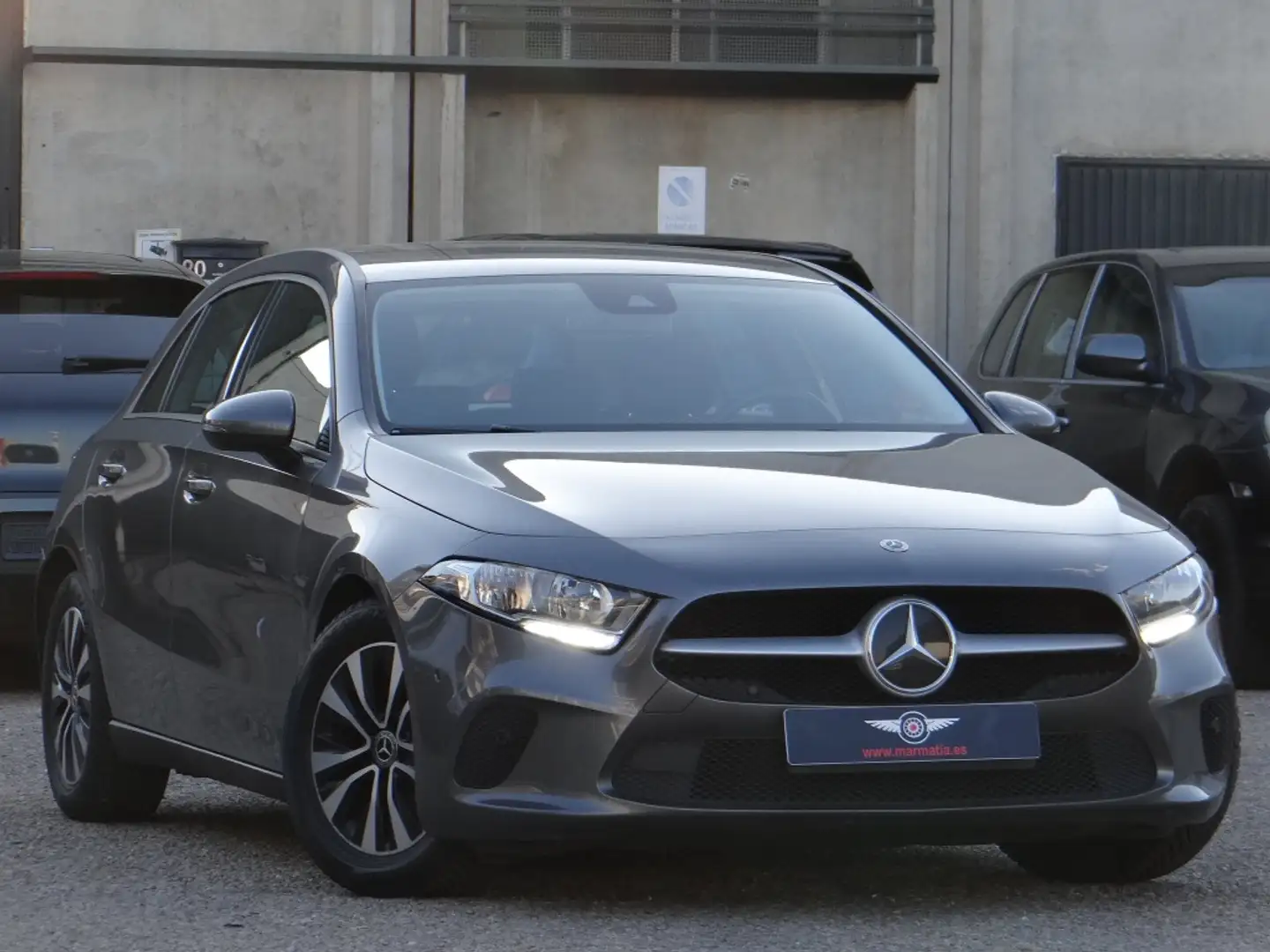 Mercedes-Benz A 180 180d 7G-DCT Gris - 1