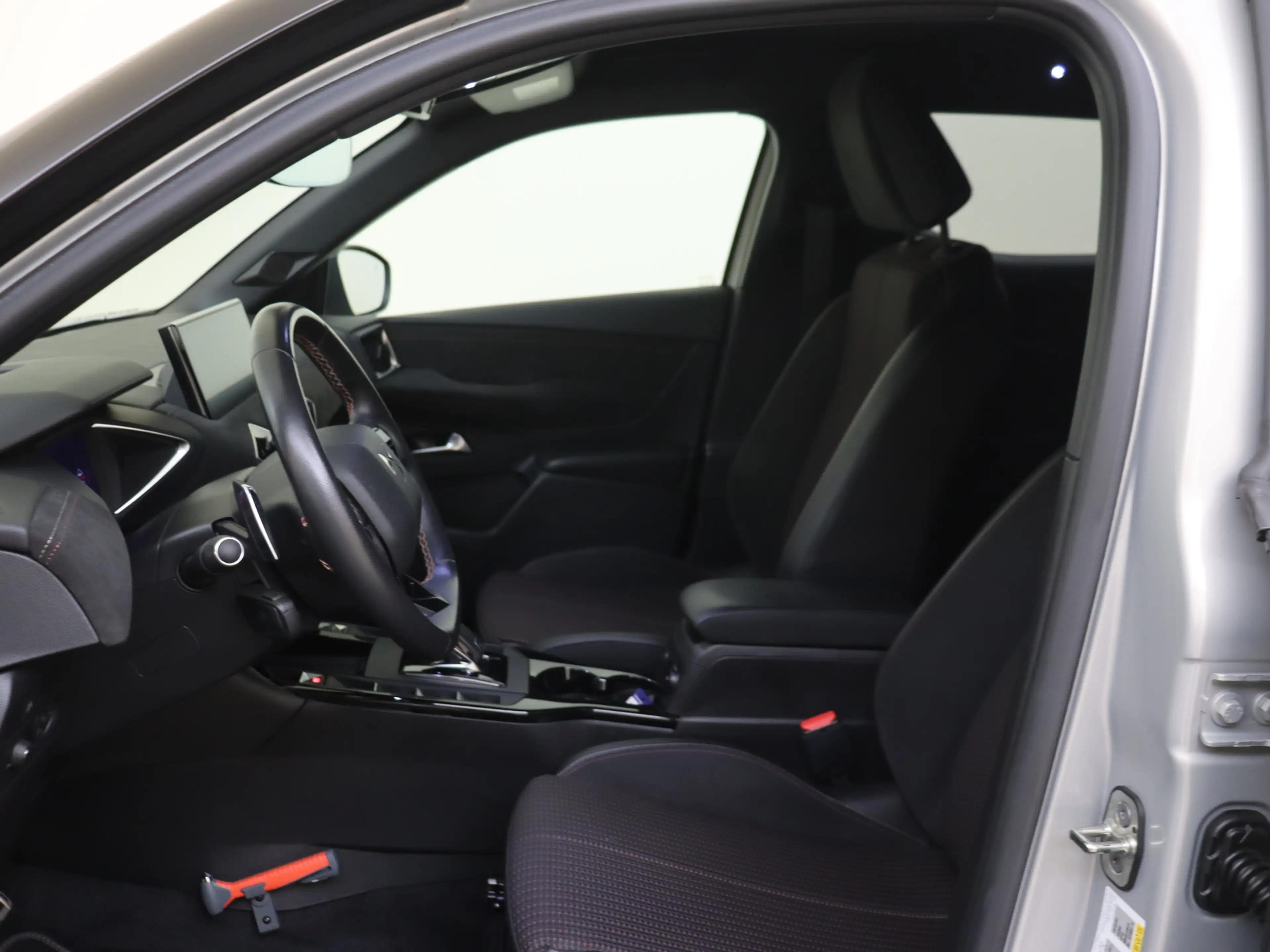 DS Automobiles DS 3 Crossback 1.2 PureTech Performance Line+ — photo 10