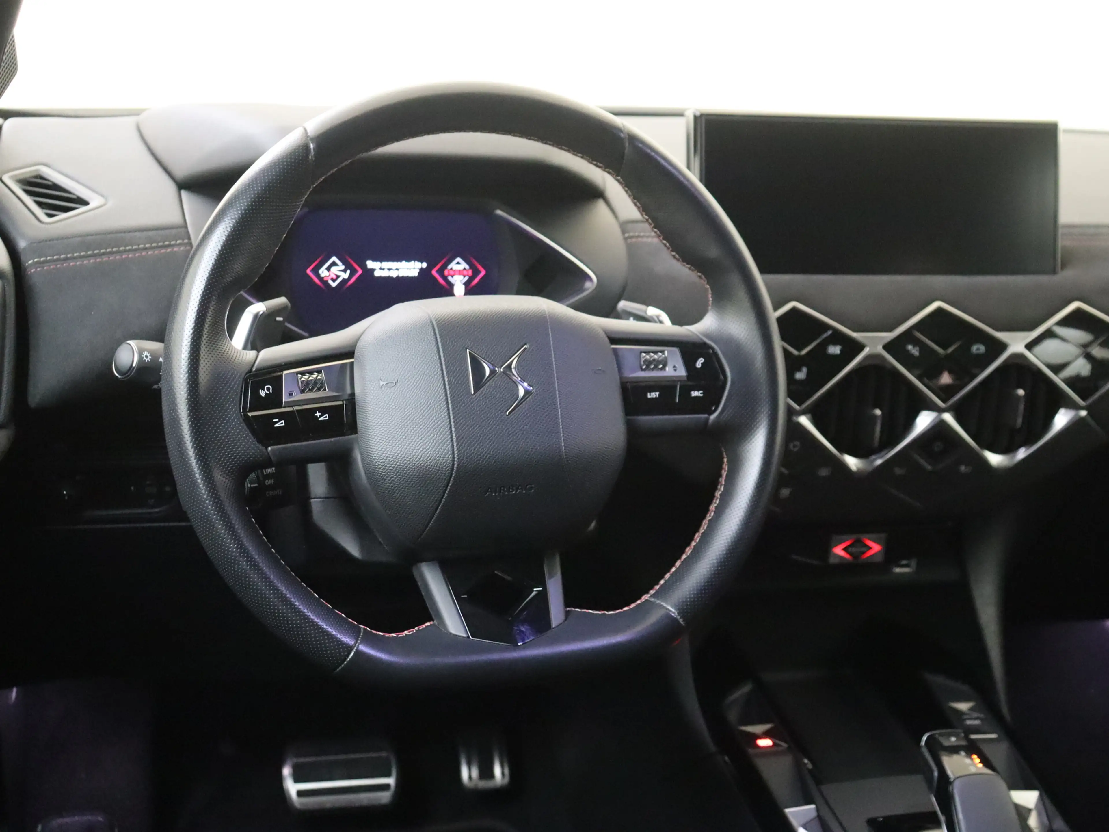 DS Automobiles DS 3 Crossback 1.2 PureTech Performance Line+ — photo 6