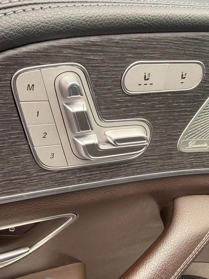 Mercedes-Benz GLE снимка Mercedes-Benz GLE