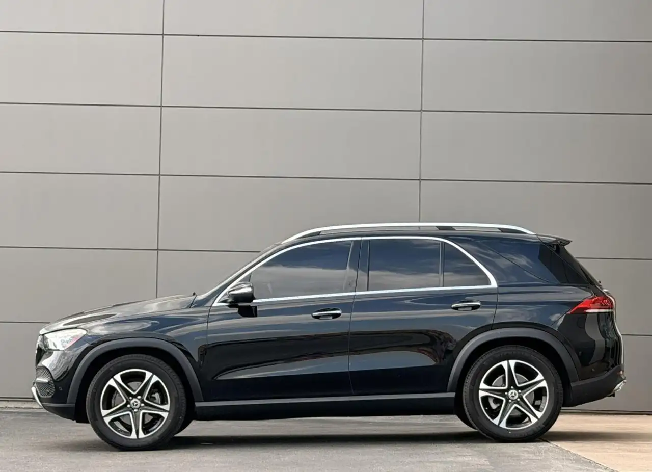 Mercedes-Benz GLE снимка Mercedes-Benz GLE