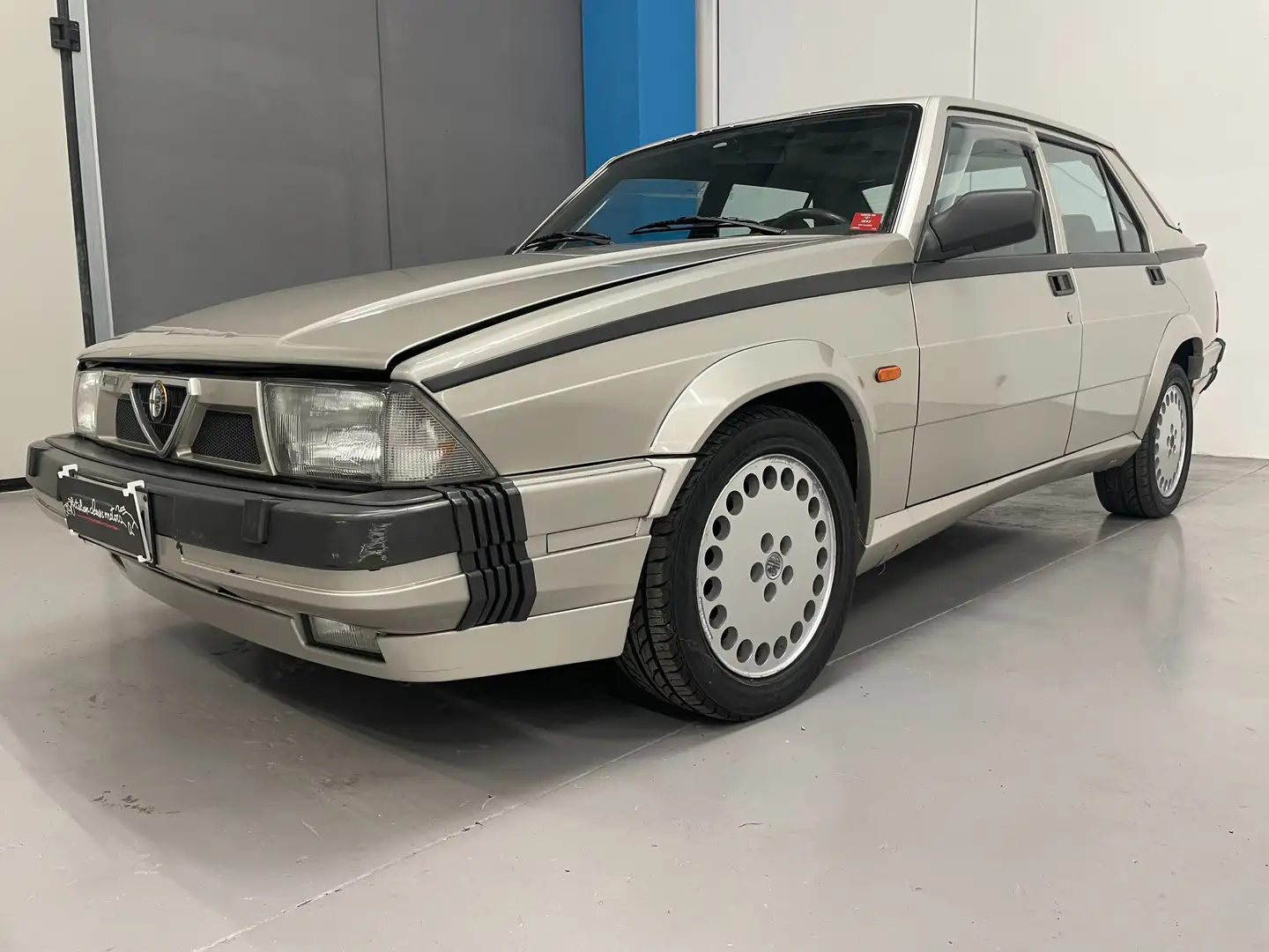 Alfa Romeo 75 1.8t America Grigio - 1