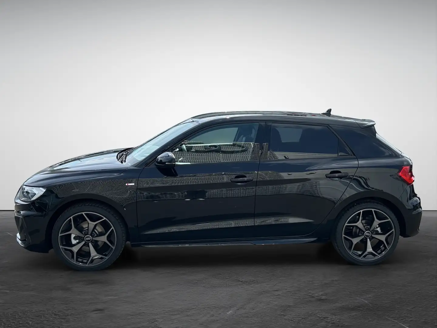Audi A1 Sportback 30 TFSI S line Schwarz - 2