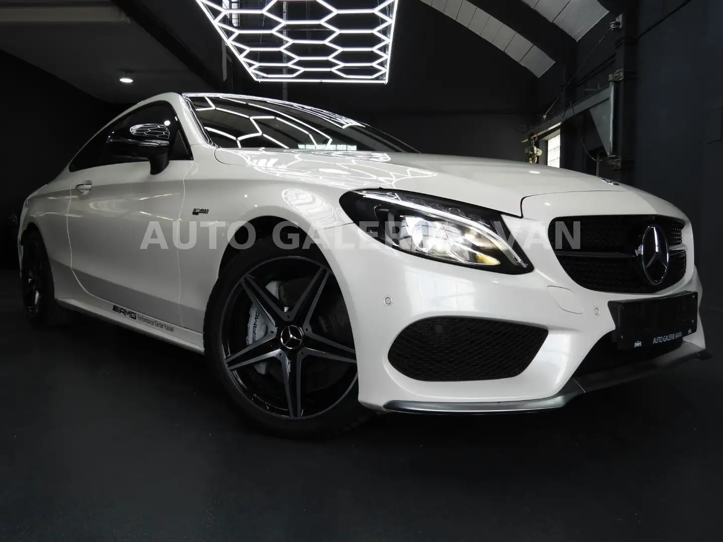 Mercedes-Benz C 43 AMG COUPE 4MATIC/HUD/MEMORY/BRUMSTER/ Weiß - 1