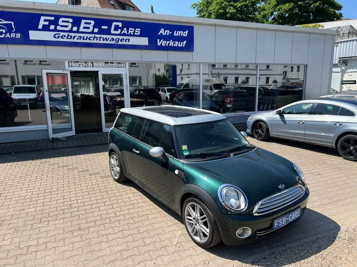 MINI Cooper Clubman 1-Hand Zelená - 1