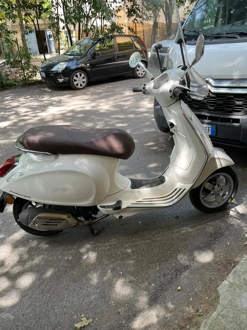 Piaggio Primavera 2T Blanc - 2